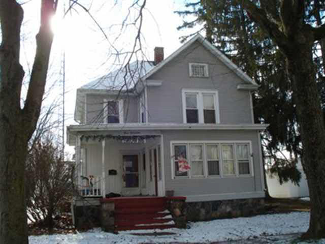317 W Spring St, Lagrange, IN 46761 photo 1