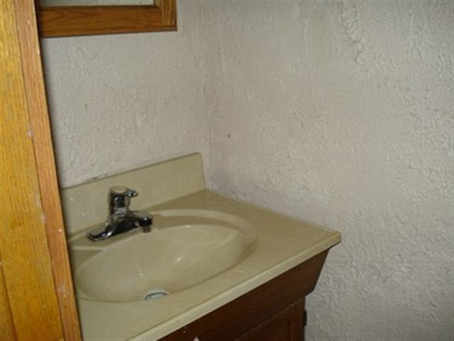 317 W Spring St, Lagrange, IN 46761 photo 5