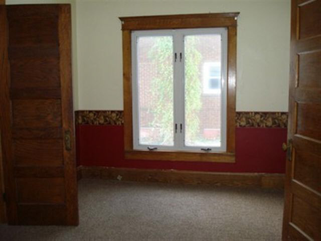 317 W Spring St, Lagrange, IN 46761 photo 4