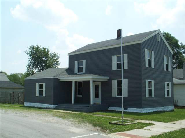 510 S Wayne St, Waterloo, IN 46793 photo 1