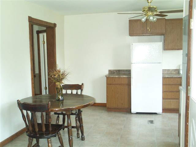 510 S Wayne St, Waterloo, IN 46793 photo 3
