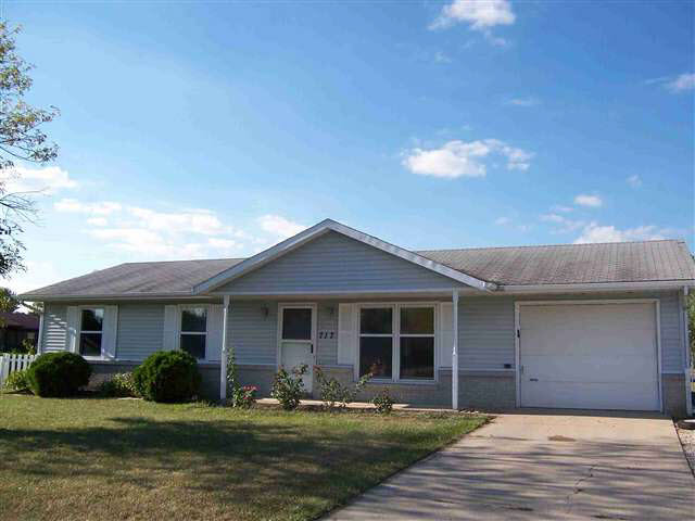 717 Francis St, Garrett, IN 46738 photo 1