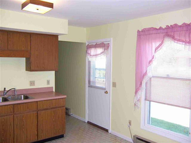 717 Francis St, Garrett, IN 46738 photo 3