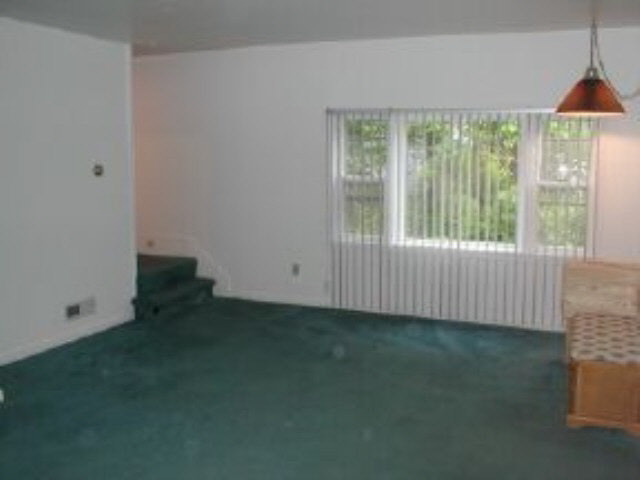 211 E 16th St, Auburn, IN 46706 photo 2