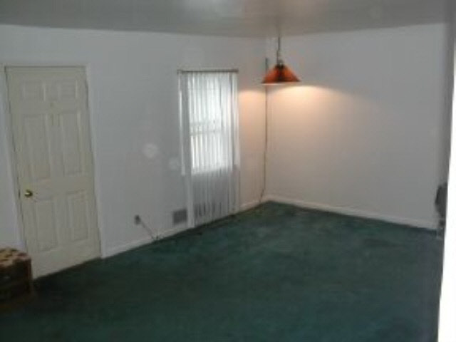 211 E 16th St, Auburn, IN 46706 photo 6