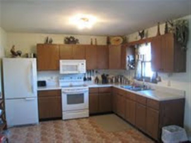 830 E Marion St, Waterloo, IN 46793 photo 5