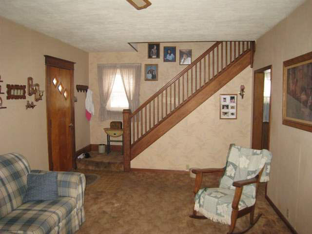 107 S Baxter St, Auburn, IN 46706 photo 3