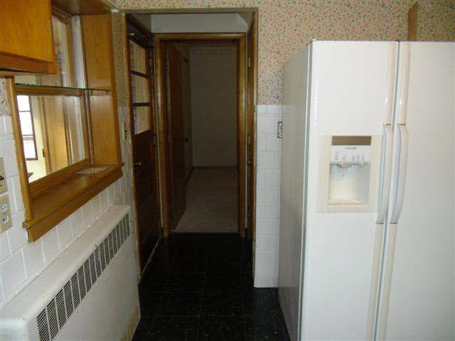 116 E Rush St, Kendallville, IN 46755 photo 9