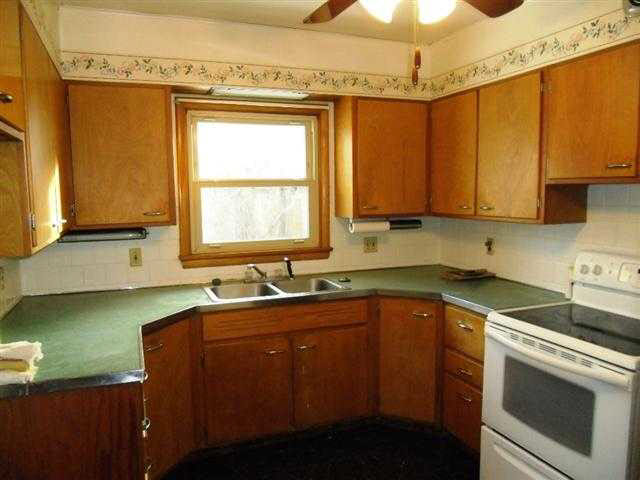 116 E Rush St, Kendallville, IN 46755 photo 7