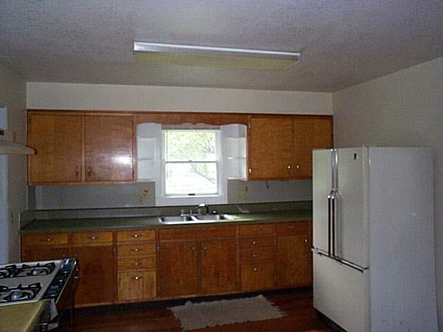 202 S Garrison, Ashley, IN 46705 photo 4