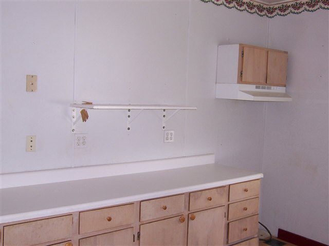309 S Johnson St, Garrett, IN 46738 photo 5