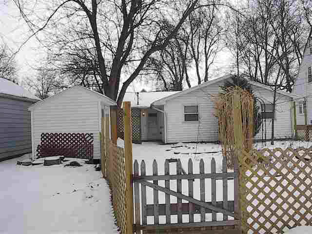 906 E 7th St, Auburn, IN 46706 photo 2