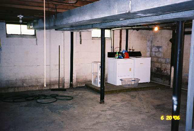 516 E Main St, Butler, IN 46721 photo 6
