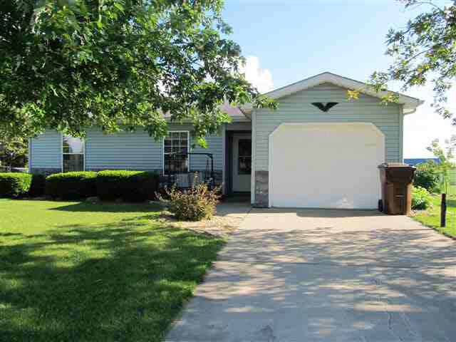 304 Chapel Ln, Ashley, IN 46705 photo 1