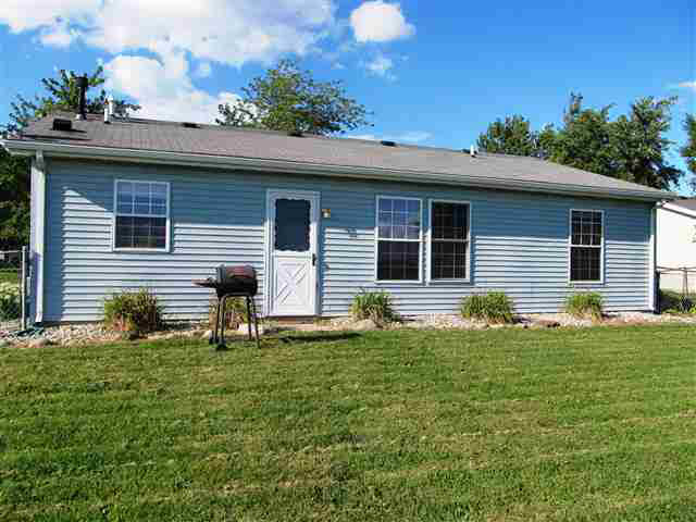 304 Chapel Ln, Ashley, IN 46705 photo 2