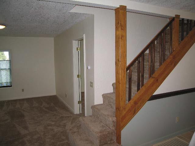 406 E Lincoln St, Ashley, IN 46705 photo 7