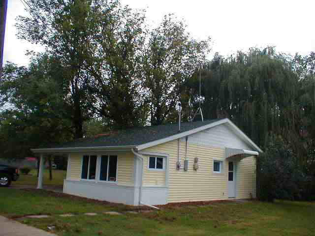 1108 Town St, Kendallville, IN 46755 photo 1