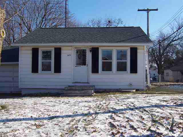 505 Third St, Howe, IN 46746 photo 1