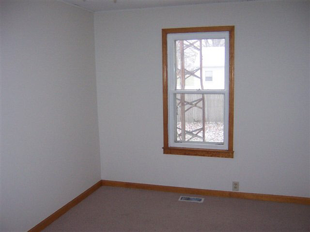 505 Third St, Howe, IN 46746 photo 11