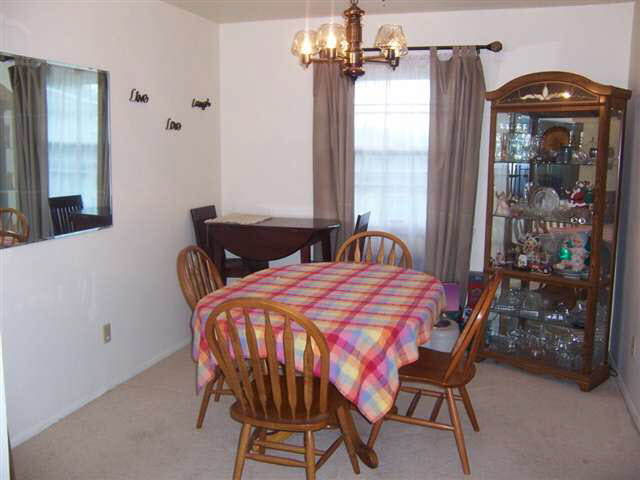 205 Drake Rd, Kendallville, IN 46755 photo 4