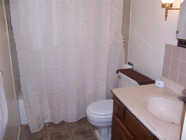 205 Drake Rd, Kendallville, IN 46755 photo 8