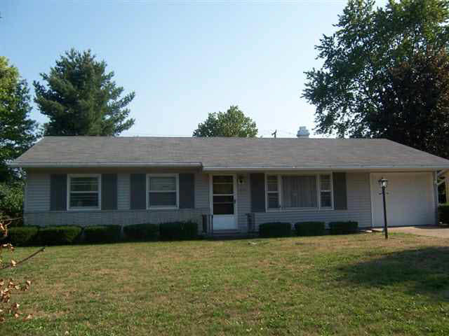 205 Drake Rd, Kendallville, IN 46755 photo 1