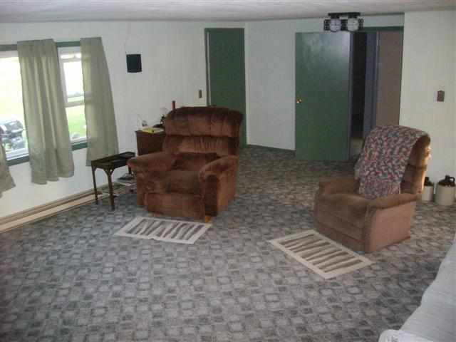601 E South St, Albion, IN 46701 photo 9