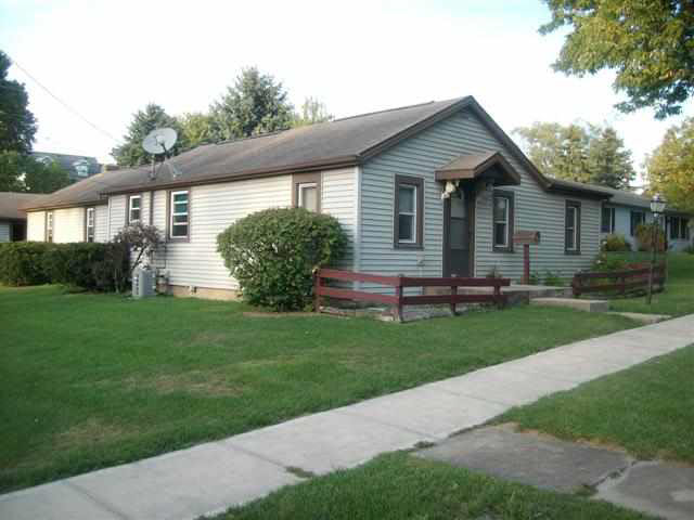 601 E South St, Albion, IN 46701 photo 2