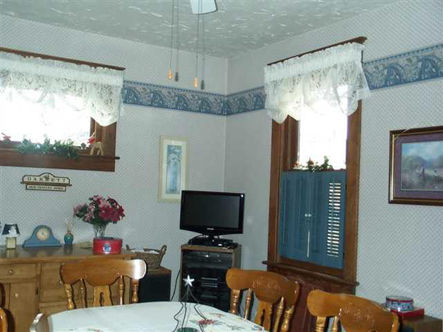 214 S Lee St, Garrett, IN 46738 photo 6
