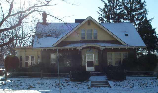 215 E Houston, Garrett, IN 46738 photo 1