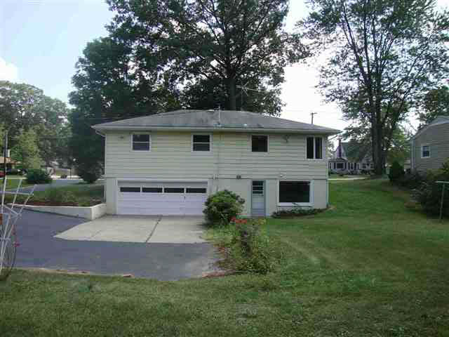 4033 Trier Rd, Fort Wayne, IN 46815 photo 3