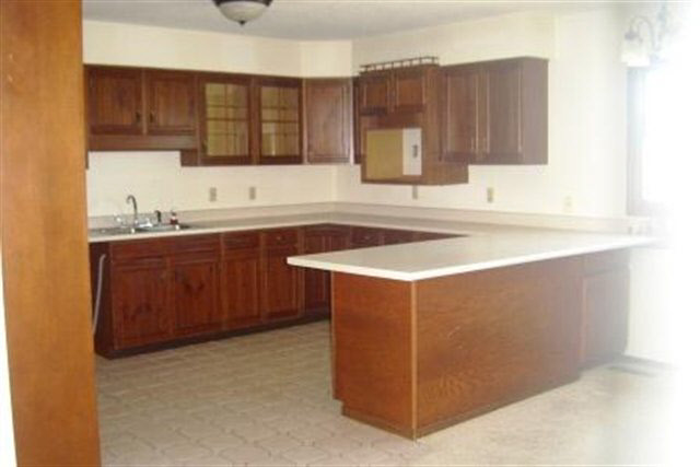 10640 E 100 S, Lagrange, IN 46761 photo 2
