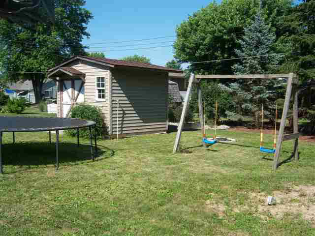 1207 S Ijams St, Garrett, IN 46738 photo 4