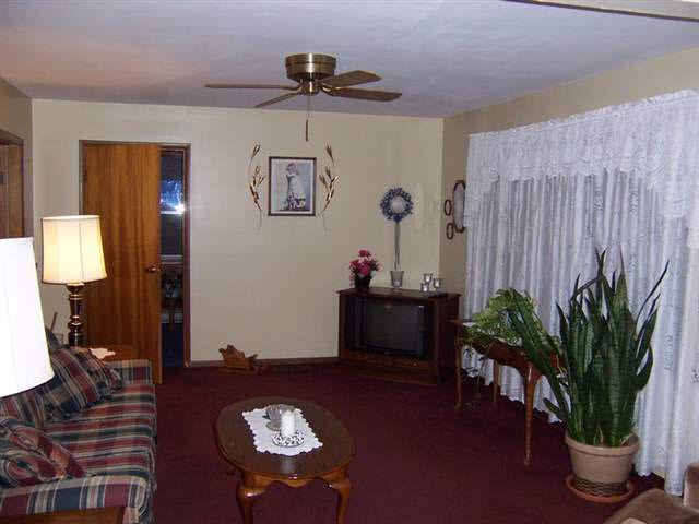 507 Fair St, Kendallville, IN 46755 photo 3