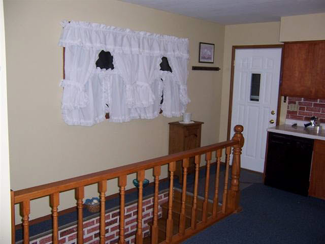 507 Fair St, Kendallville, IN 46755 photo 2