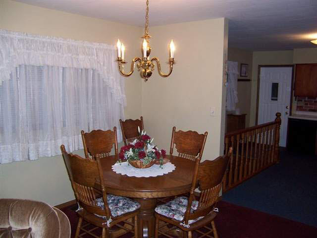 507 Fair St, Kendallville, IN 46755 photo 5