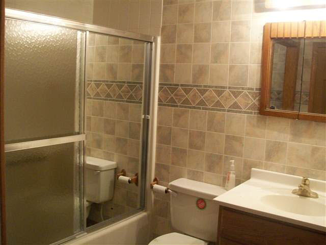 315 Hillside Dr, Lagrange, IN 46761 photo 5