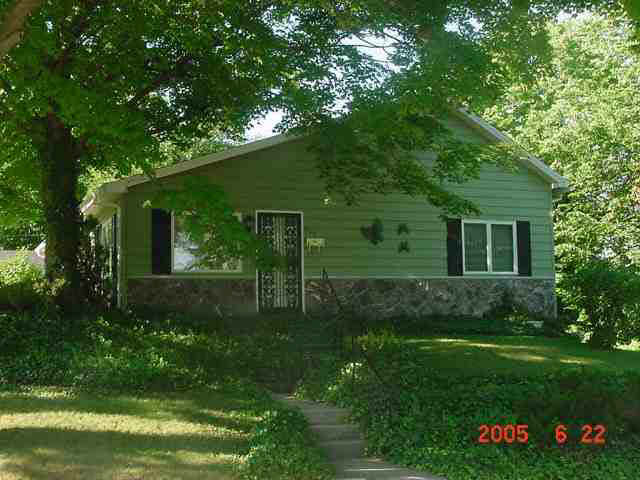 514 E Hazel St, Albion, IN 46701 photo 1