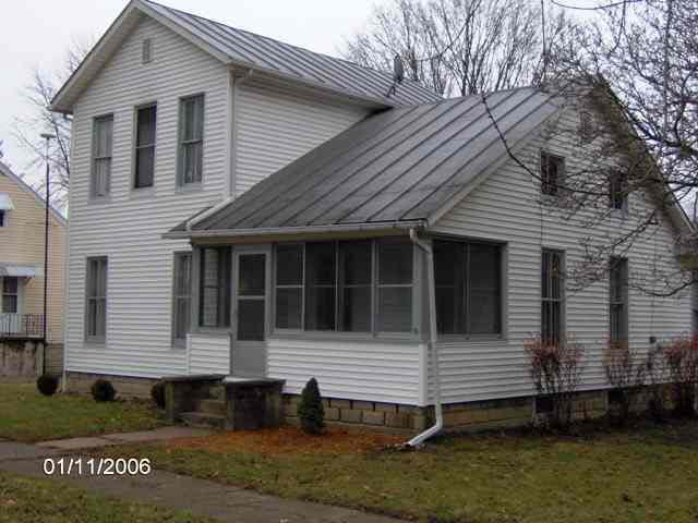 310 E Hazel St, Albion, IN 46701 photo 2