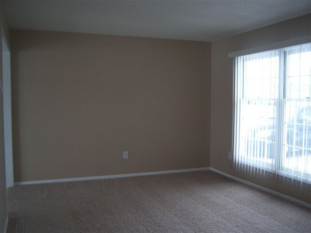 704 Huron Way, Auburn, IN 46706 photo 11