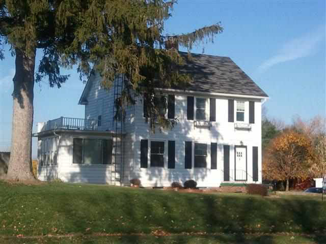 202 S Main St, Wolcottville, IN 46795 photo 3