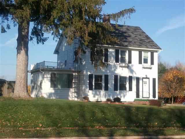 202 S Main St, Wolcottville, IN 46795 photo 1