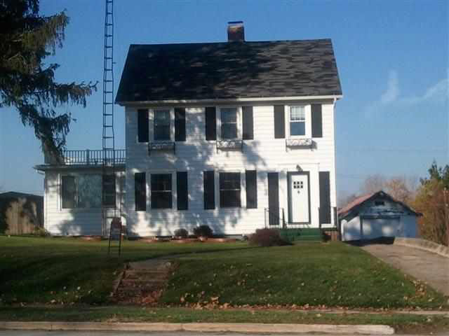 202 S Main St, Wolcottville, IN 46795 photo 2
