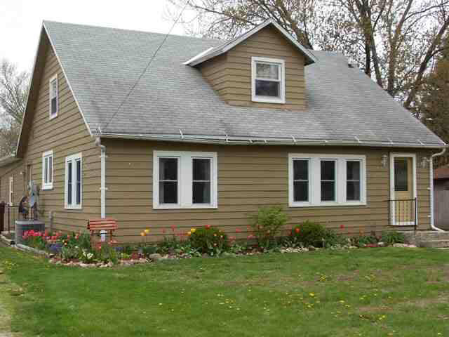 227 N Clark St, Auburn, IN 46706 photo 1
