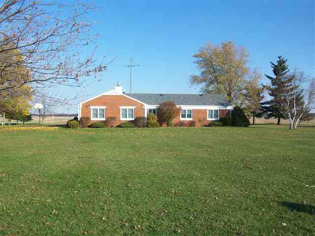 5545 N 800e, Howe, IN 46746 photo 1