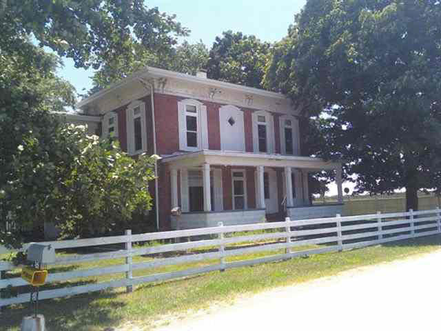 1333 Westwood Dr, Ligonier, IN 46767 photo 1