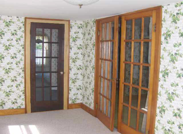 607 Sixth St, Howe, IN 46746 photo 7