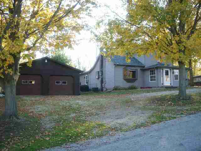 914 E Seneca St, Albion, IN 46701 photo 10