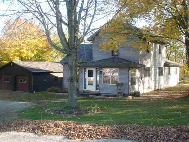 914 E Seneca St, Albion, IN 46701 photo 8