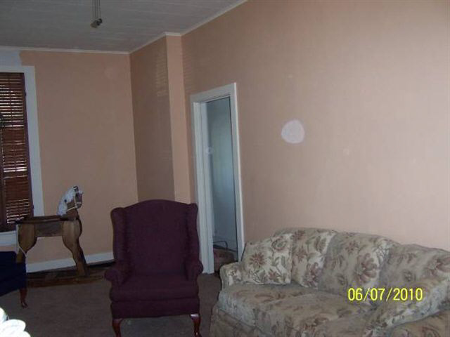 302 N Cedar St, Auburn, IN 46706 photo 5